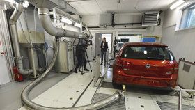 Jak vypadá testování vozů kvůli emisím?