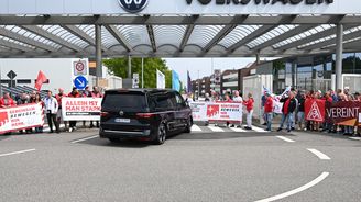 Volkswagen končí s výrobou aut v další německé továrně. Závod převezme obranný průmysl Volkswagen končí s výrobou aut v další německé továrně. Závod převezme obranný průmysl