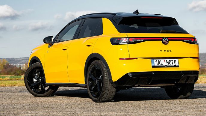 Volkswagen T-Roc 1.5 eTSI DSG7 R-Line Volkswagen T-Roc 1.5 eTSI DSG7 R-Line