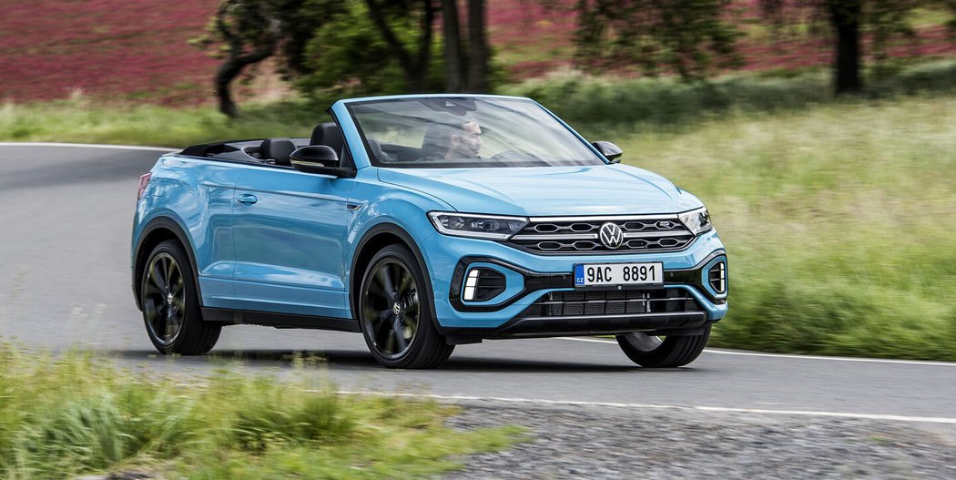 Volkswagen T-Roc se v kabriolet proměnil teprve před třemi lety, na trhu ojetin je proto vzácným úkazem. Odpovídají tomu i ceny od tři čtvrtě milionu výše.