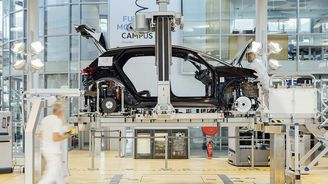 Továrna Volkswagenu v Drážďanech Továrna Volkswagenu v Drážďanech