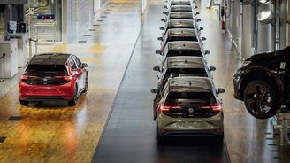 Továrna Volkswagenu v Drážďanech Továrna Volkswagenu v Drážďanech