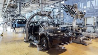 Továrna Volkswagenu v Drážďanech Továrna Volkswagenu v Drážďanech
