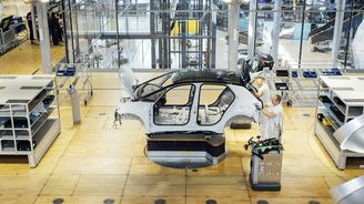 Továrna Volkswagenu v Drážďanech Továrna Volkswagenu v Drážďanech