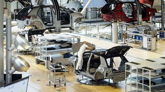 Továrna Volkswagenu v Drážďanech Továrna Volkswagenu v Drážďanech