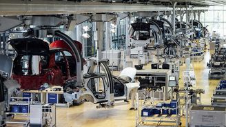 Továrna Volkswagenu v Drážďanech Továrna Volkswagenu v Drážďanech