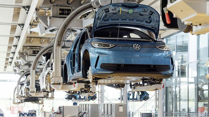 Továrna Volkswagenu v Drážďanech Továrna Volkswagenu v Drážďanech