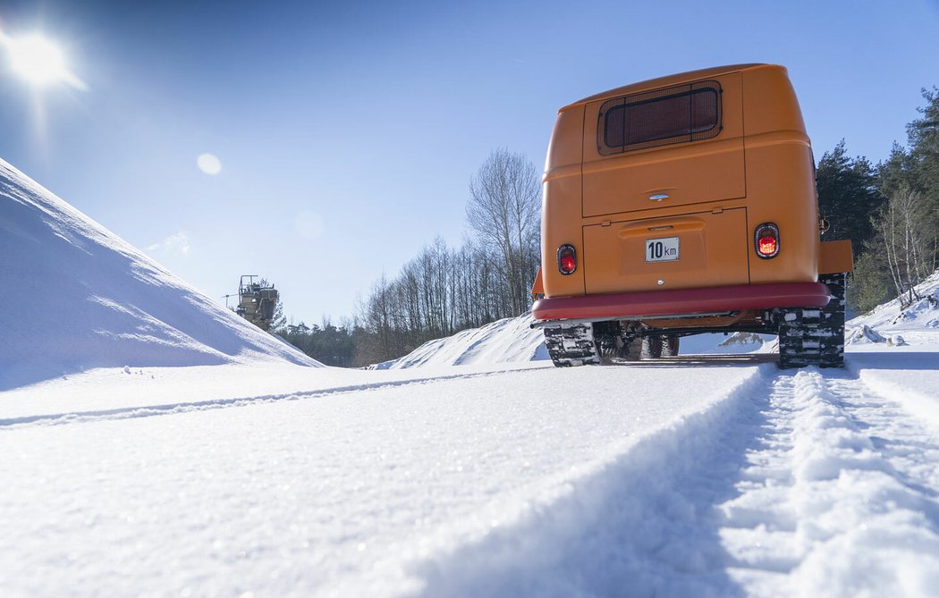 Volkswagen Transporter T1 Half-track Fox