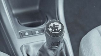 Převodovka bývá slabším místem těchto vozů, s rozumným používáním ale vydrží dlouho i základní skříň MQ100 Převodovka bývá slabším místem těchto vozů, s rozumným používáním ale vydrží dlouho i základní skříň MQ100