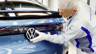 Volkswagen pozastavil nábor zaměstnanců. Čelí přebujelým nákladům a nízkým maržím