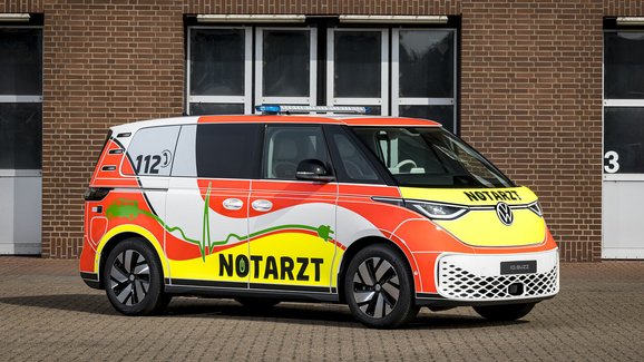 Volkswagen ukázal ID. Buzz jako prototyp elektrické sanitky