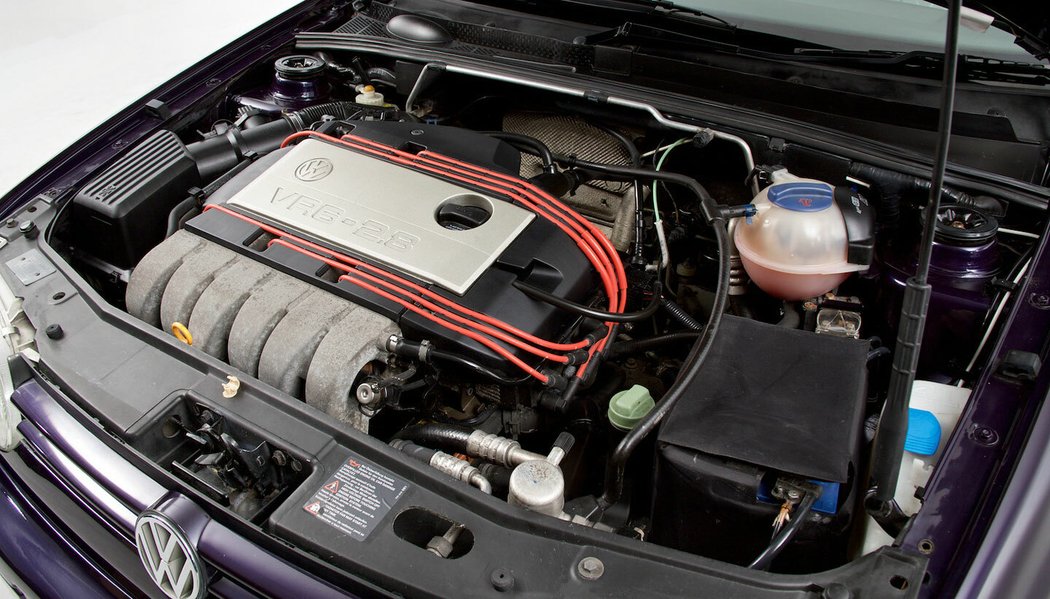 Takto vypadal motor 2.8 VR6, když se poprvé objevil pod kapotou Volkswagenu Golf III v roce 1991.
