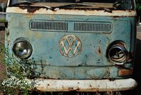 Volkswagen bude za skandál tvrdě bit. Lživé emise firmu prý uvrhnou do ztráty