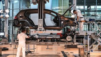 Přípravy Volkswagenu na elektrický věk narazily u odborů
