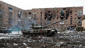 Results of russian destruction of city Volnovakha / Následky ruské destrukce - město Volnovacha v Doněcké oblasti prakticky přestalo existovat (13.3.2022)