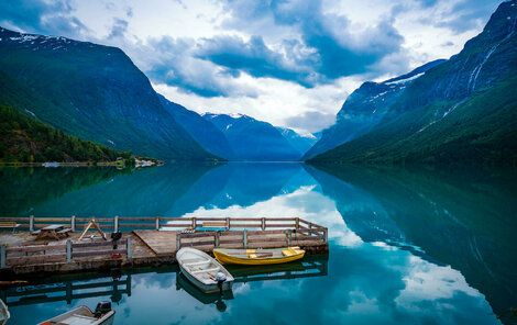 Jezero Lovatnet Norsko