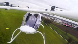 Volocopter 2X: sportovní elektrická koptéra pro dva lidi jde do výroby, bude umět fungovat i jako bezpilotní „taxi“
