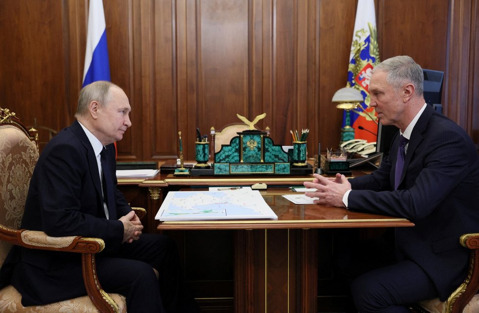 Ruský prezident Vladimir Putin se svým spojencem Volodymyrem Saldem.