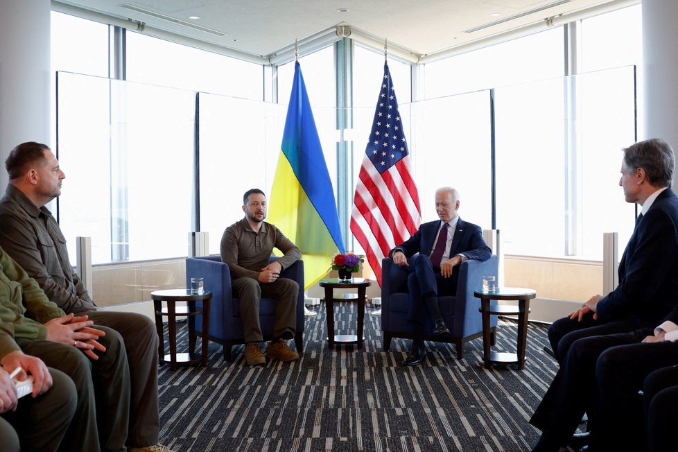Summit G7: Ukrajinský prezident Volodymyr Zelenskyj a americký prezident Joe Biden (21.5.2023)