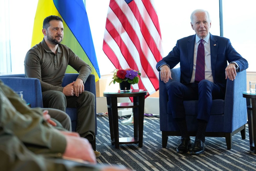 Summit G7: Ukrajinský prezident Volodymyr Zelenskyj a americký prezident Joe Biden (21.5.2023)