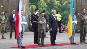 VIDEO Zelenskyj na Pražském hradě vyslechl potlesk i hymny: Takhle ho vítal Pavel!