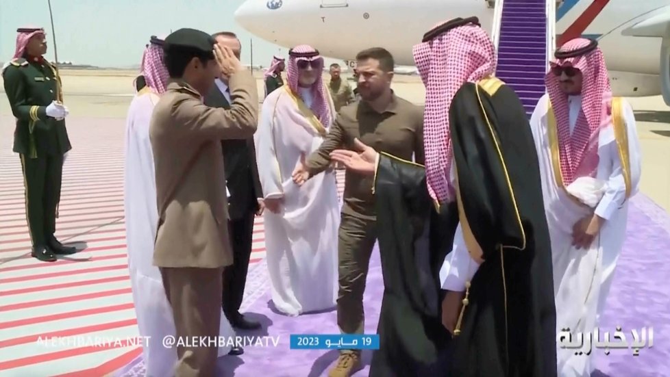 Volodymyr Zelenskyj dorazil na letiště Džidda v Saúdské Arábii (19. 5. 2023).