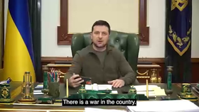 Ukrajinský prezident Volodymyr Zelenskyj v pondělí večer natočil video jako důkaz, že se nachází v prezidentském paláci v Kyjevě, že se neschovává:  Ukrajina se nevzdá, po nepříteli nebude ani památky.(8.3.2022)