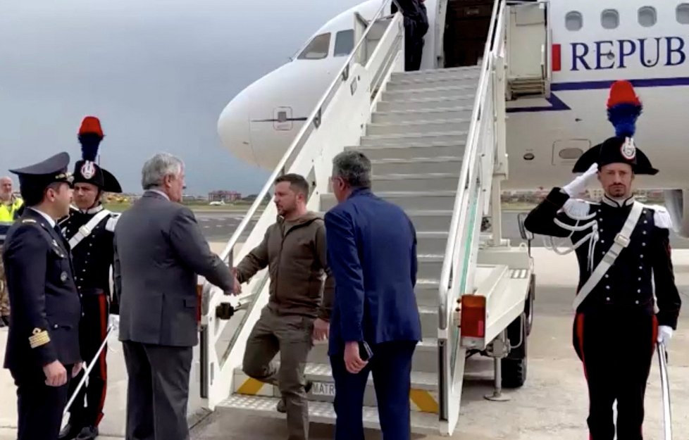 Ukrajinský prezident Volodymyr Zelenskyj přicestoval do Itálie (13.5.2023).