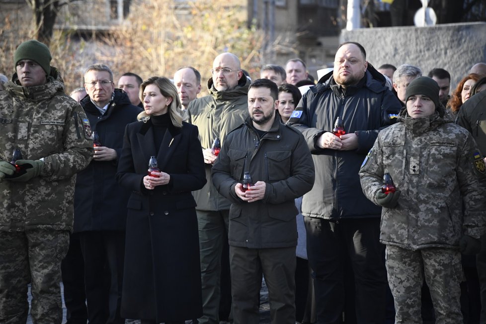 Ukrajinský prezident Volodymyr Zelenskyj a jeho žena Olena uctili památku oběti hladomoru (25.11.2023)