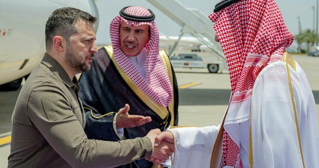 Zelenskyj nečekaně přijel do Arábie: Šejkům včetně syrského diktátora líčil ruské hrůzy