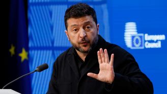 Kritiku Ukrajiny si nechme na jindy. Vyčítat oběti krátkou sukni, zatímco je znásilňována, je morální dno Kritiku Ukrajiny si nechme na jindy. Vyčítat oběti krátkou sukni, zatímco je znásilňována, je morální dno