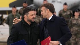 Zelenskyj vyrazil do Francie, Ukrajina chce koupit bojové letouny Rafale (17.11.2025)