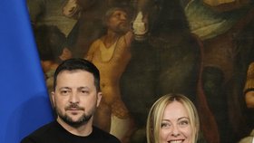 Ukrajinský prezident Volodymyr Zelenskyj v Itálii: Přivítala ho premiérka Meloniová (13.5.2023)