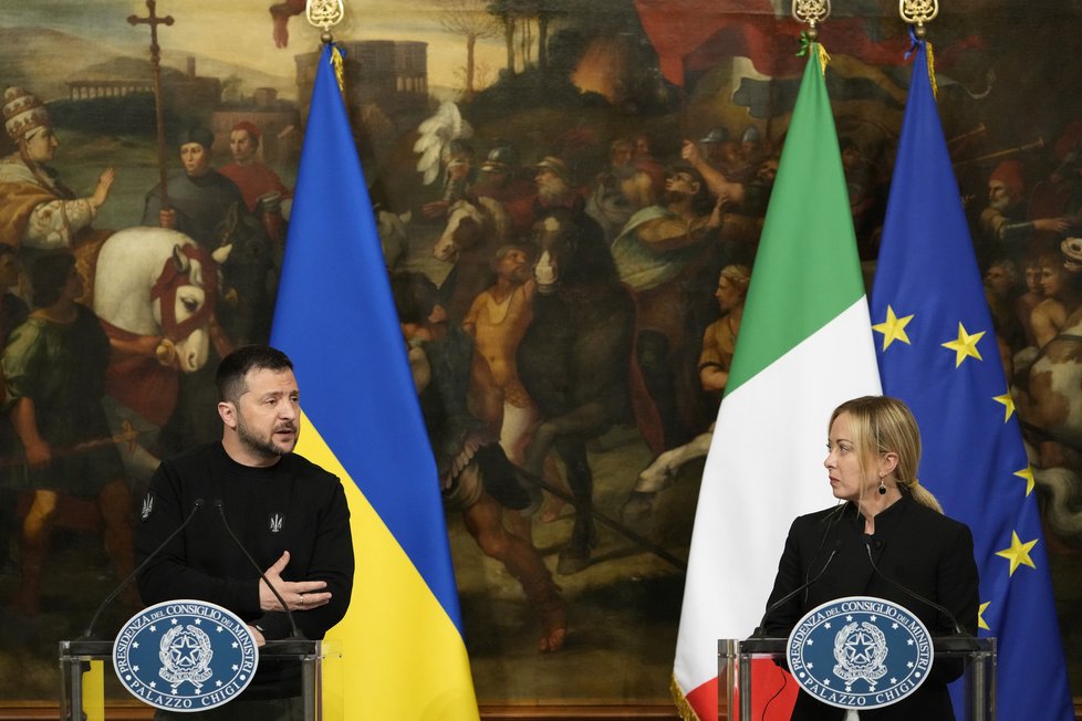 Ukrajinský prezident Volodymyr Zelenskyj v Itálii: Přivítala ho premiérka Meloniová (13.5.2023)