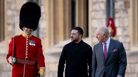 Volodymyr Zelenskyj s Karlem III.