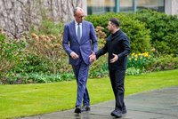 ONLINE: Rusové na Ukrajinu vyslali 324 dronů. V Záporoží zabili prodavačku (†74)