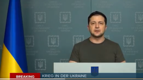 Dojemné! Německá tlumočnice se rozplakala u projevu ukrajinského prezidenta