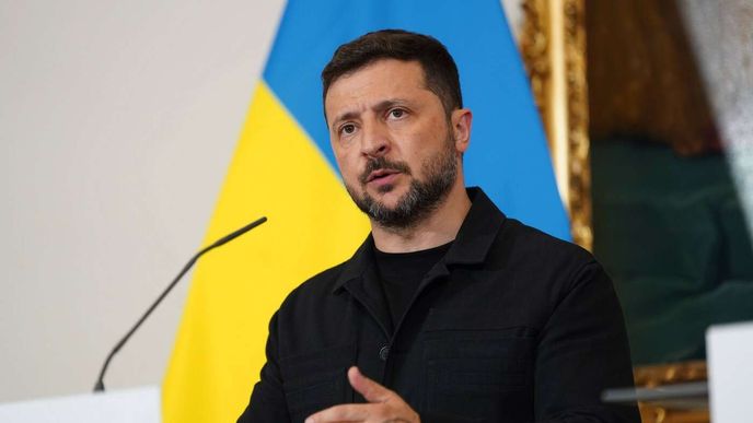 Roustoucí tlak na Ukrajině. Zahraniční agentury v noci na pátek zveřejnily 28 bodů amerického návrhu na ukončení války na Ukrajině. Ta čelí tlaku USA, aby plán přijala do 27. listopadu. Roustoucí tlak na Ukrajině. Zahraniční agentury v noci na pátek zveřejnily 28 bodů amerického návrhu na ukončení války na Ukrajině. Ta čelí tlaku USA, aby plán přijala do 27. listopadu.