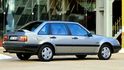 Volvo 440 Turbo dosahovalo rychlost 200 km/h a na stovku zrychlilo za 9 sekund. Kufr měl objem 330 litrů. Volvo 440 Turbo dosahovalo rychlost 200 km/h a na stovku zrychlilo za 9 sekund. Kufr měl objem 330 litrů.