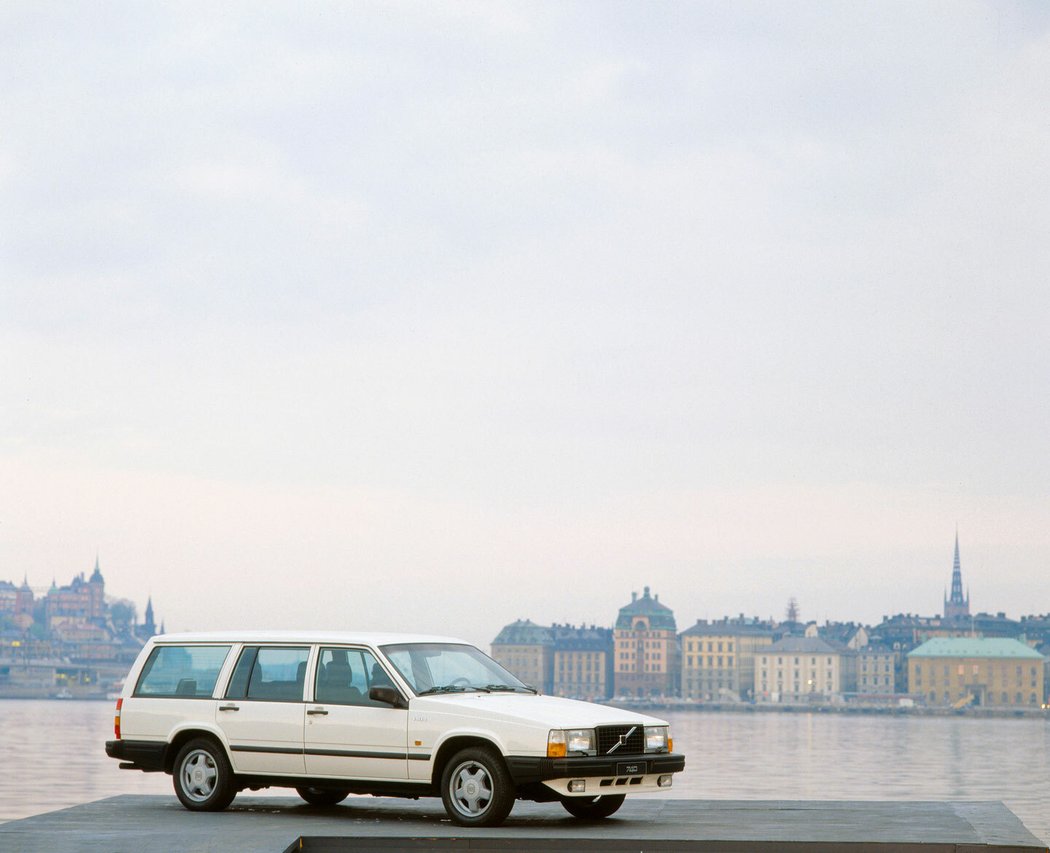 Volvo 740 (1985)