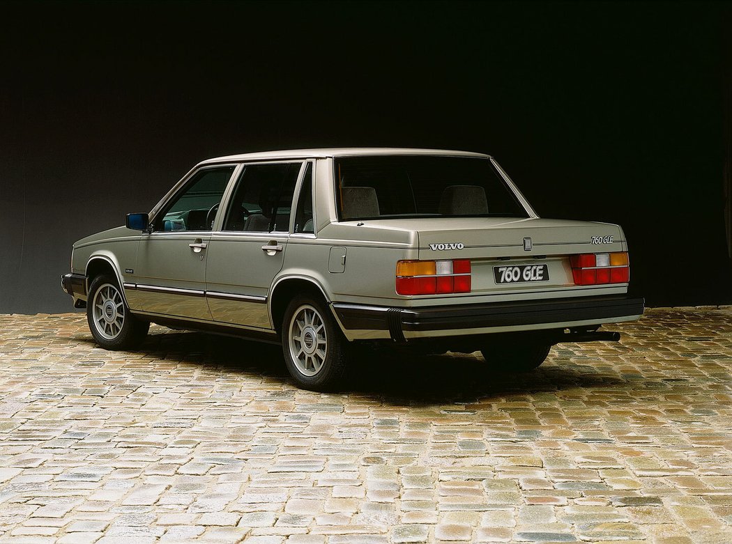 Volvo 760 (1982)