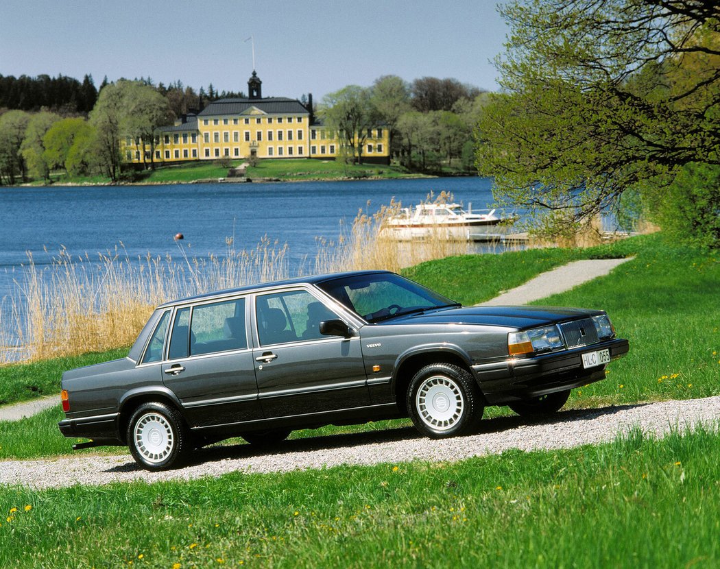 Volvo 760 (1988)