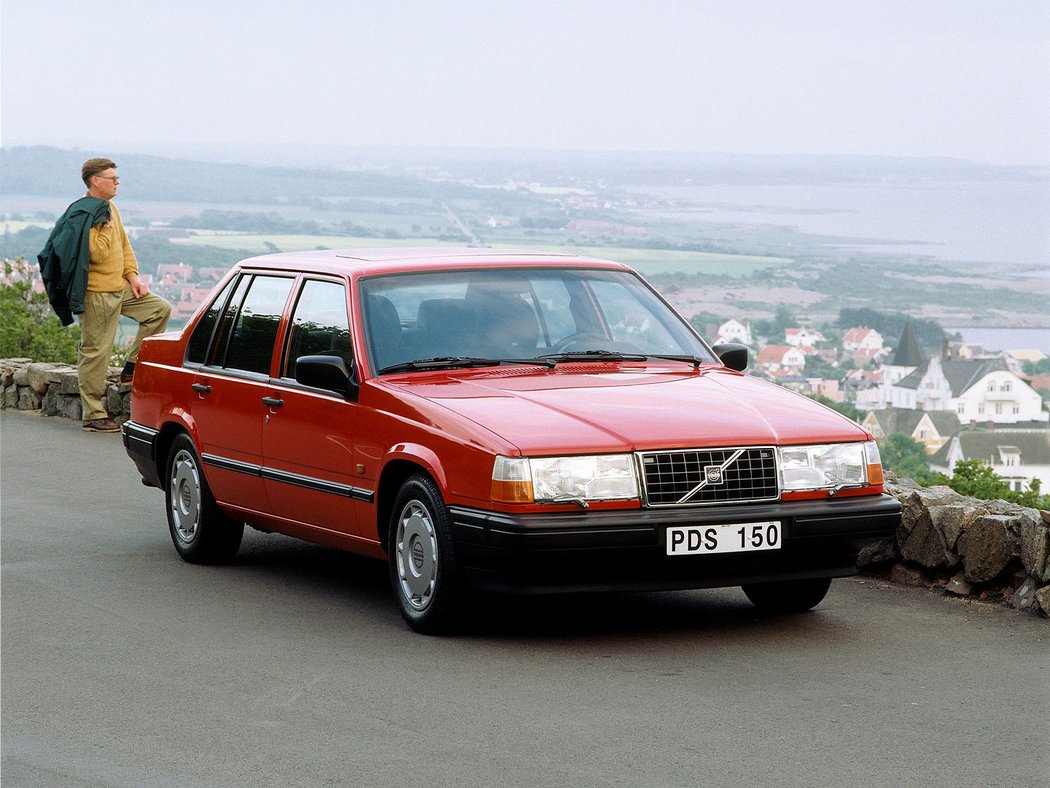 Volvo 940 (1990)