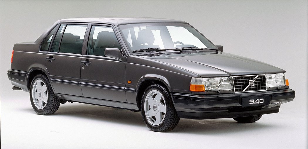 Volvo 940 (1990)