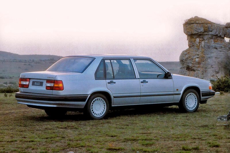 Volvo 940 (1990)