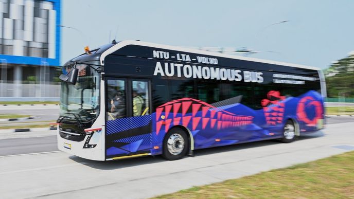 Volvo testuje autobus bez řidiče