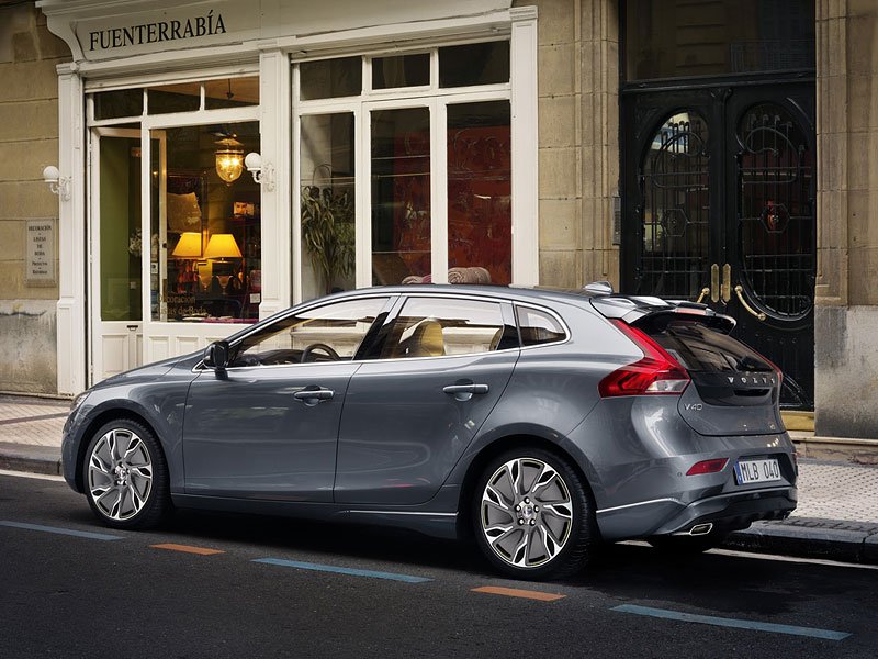 Volvo V40