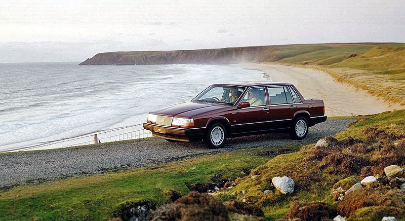 Volvo 700