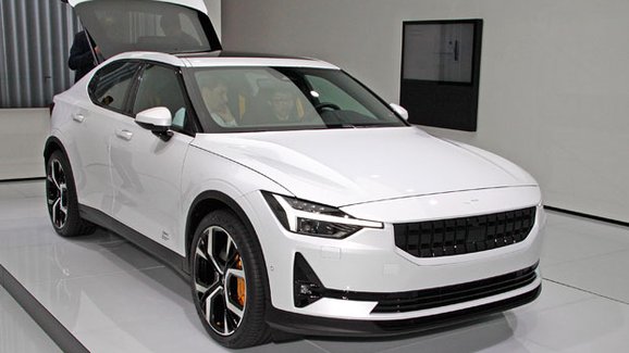 Autosalon Ženeva 2019 živě: Polestar 2 vypadá opravdu krásně. Ale nechybí mu něco?