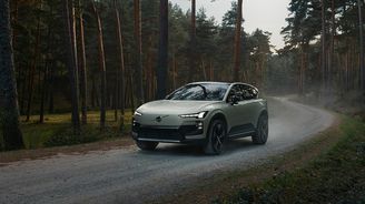 Nové Volvo EX60 oficiálně: Levnější než hybrid! A rovnou i s verzí do terénu Nové Volvo EX60 oficiálně: Levnější než hybrid! A rovnou i s verzí do terénu